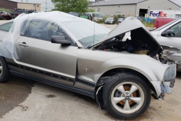 2008 Ford Mustang - Photo 1 of 4