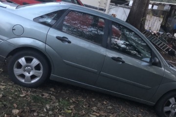 Junk 2003 Ford Focus Photography