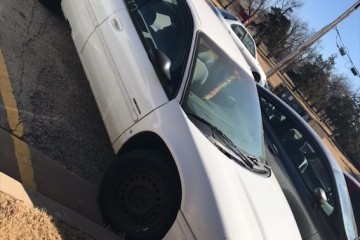 Junk 1995 Dodge Intrepid Photo