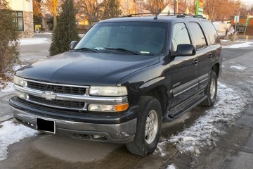 2002 Chevrolet Tahoe - Photo 1 of 4