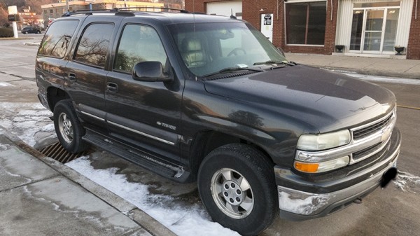 Chevrolet Tahoe 2002 For Sale In Bettendorf Ia Salvage Cars