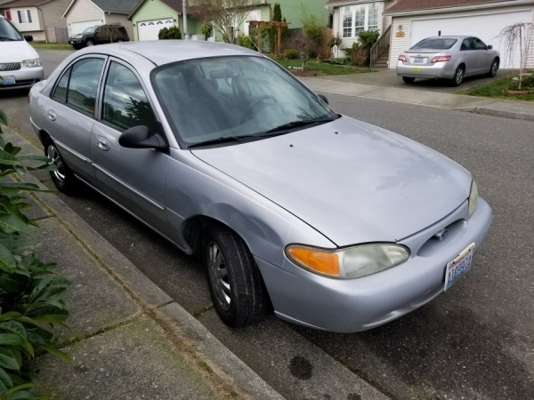 Ford escort 2001