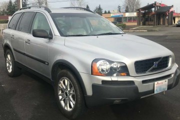 2004 Volvo XC90 - Photo 1 of 8