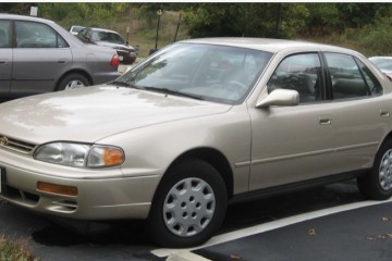 Junk 1995 Toyota Camry Photography