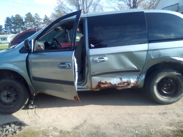 2005 town and country van