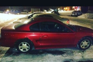 Junk 1995 Ford Mustang Photo