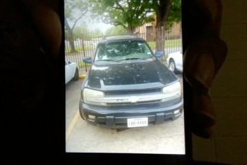 Junk 2003 Chevrolet Blazer Photo