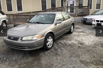 2000 Toyota Camry - Photo 1 of 6