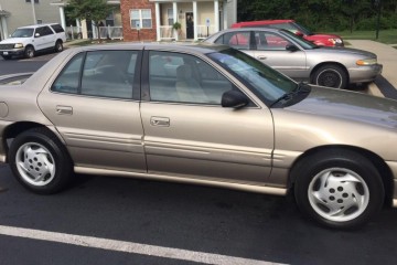 Junk 1997 Pontiac Grand Am Photography