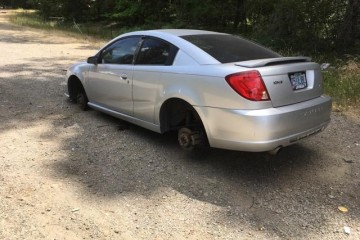 2005 Saturn ION - Photo 1 of 2