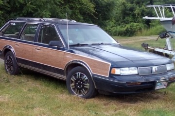 1992 Oldsmobile Cutlass Supreme - Photo 1 of 2