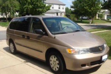 Junk 1999 Honda Odyssey Photo