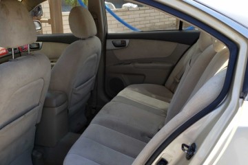 2006 Kia Optima - Photo 1 of 4