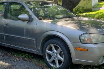 Junk 2002 Nissan Maxima Image