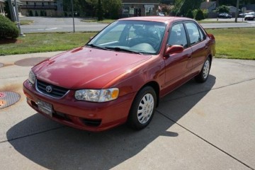 Junk 2001 Toyota Corolla Photo