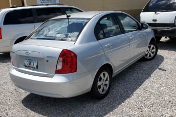 Junk 2010 Hyundai Accent Photography