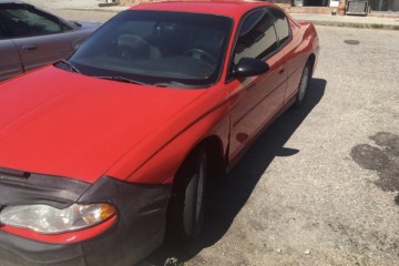 Junk 2000 Chevrolet Monte Carlo Photography