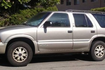 2000 GMC Jimmy - Photo 1 of 4