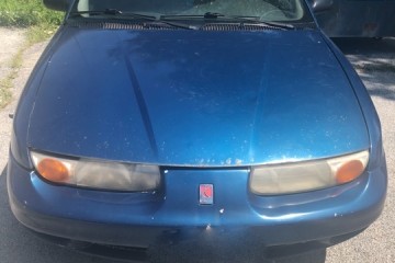 Junk 2001 Saturn S-Series Photo