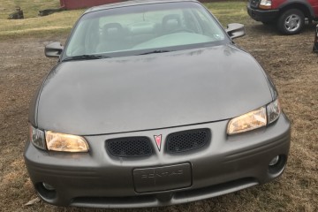 Junk 1999 Pontiac Grand Prix Photo