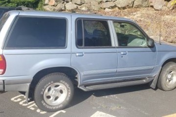 Junk 1998 Ford Explorer Image