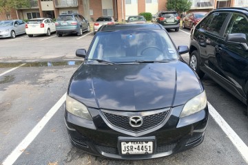 Junk 2006 Mazda 3 Photo