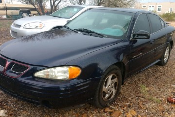 Junk 2000 Pontiac Grand Am Photo