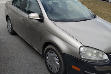 Volkswagen Jetta 2005 - Photo 6 of 15
