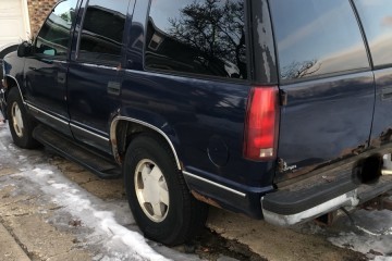 Junk 1998 Chevrolet Tahoe Photo