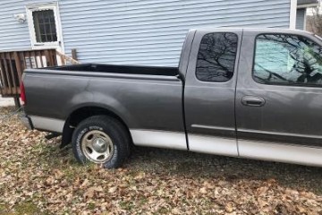 2002 Ford F-150 - Photo 1 of 2