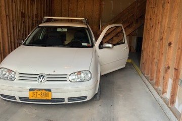 Junk 2002 Volkswagen Golf Image