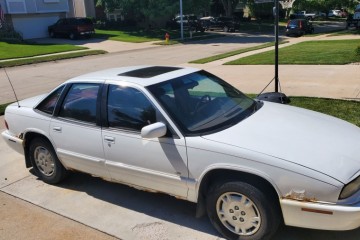 1996 Buick Regal - Photo 2 of 2
