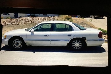 2002 Lincoln Continental