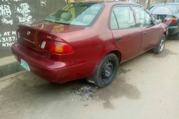Toyota Corolla 2000