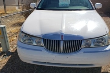 1998 Lincoln Town Car - Photo 6 of 6