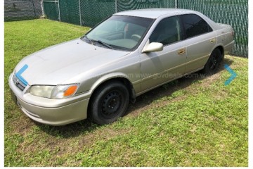 Junk 2000 Toyota Camry Photography