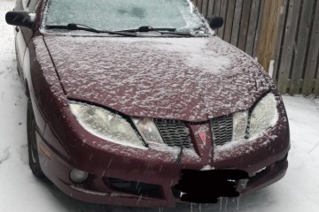 2004 Pontiac Sunfire - Photo 1 of 5