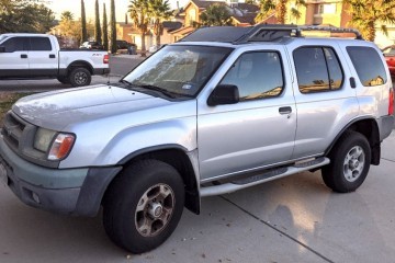 2000 Nissan Xterra - Photo 1 of 2