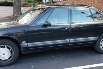 Junk 1994 Oldsmobile Eighty-Eight Royale Photography