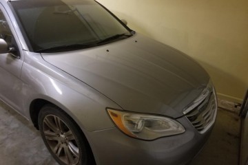 2013 Chrysler 200 - Photo 1 of 3