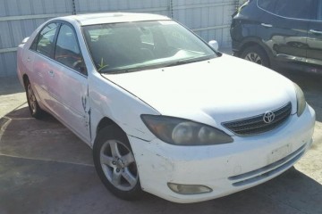 Junk 2005 Toyota Camry Image