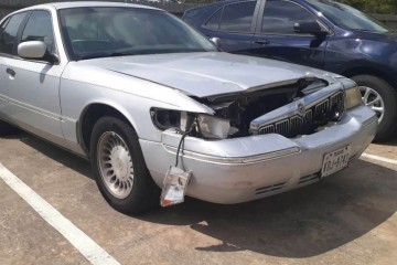 2002 Mercury Grand Marquis - Photo 1 of 3