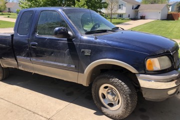 Junk 2003 Ford F-150 Photography