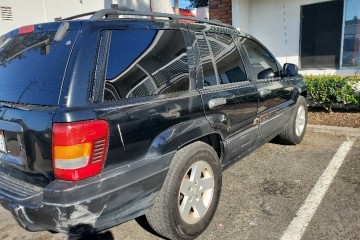 2000 Jeep Grand Cherokee - Photo 1 of 2