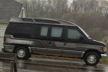 Ford E-150 1996