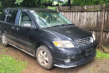 2000 Mazda MPV - Photo 1 of 3