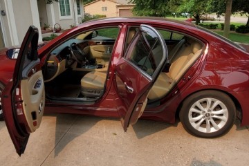 Hyundai Genesis 2012