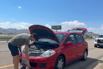 Junk 2008 Nissan Versa Photo