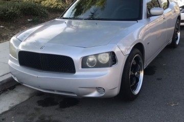 Junk 2010 Dodge Charger Photo