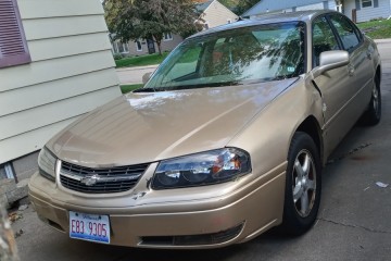 2005 Chevrolet Impala - Photo 2 of 3